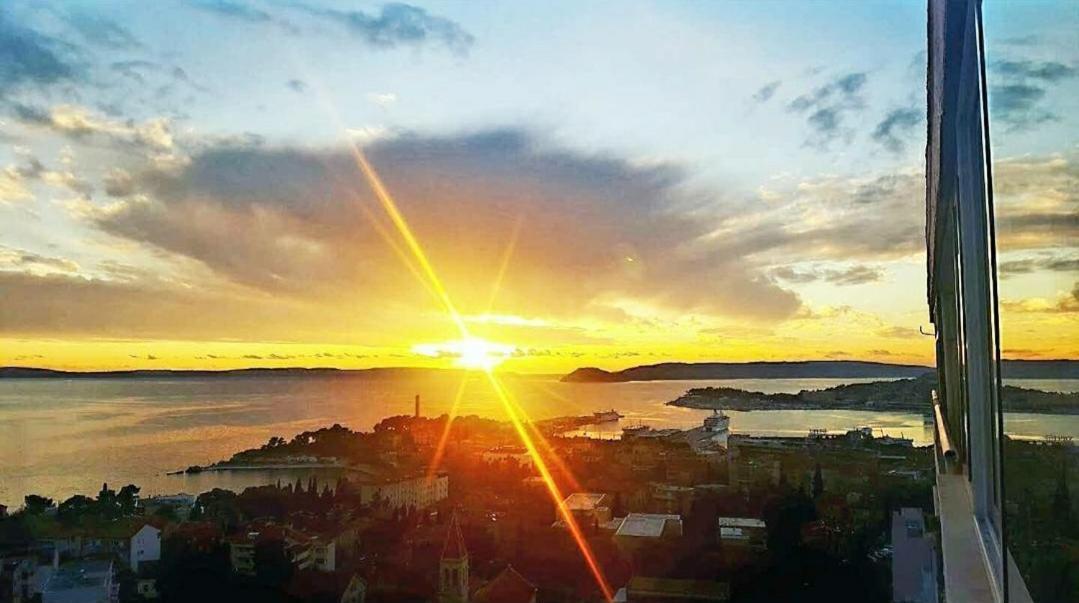 Penthouse Horizont Apartment Split Bagian luar foto